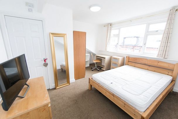 Langdale Terrace, Headingley, Leeds - Photo 1