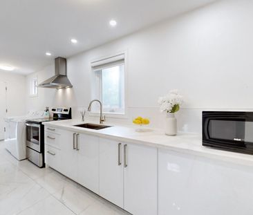 For Lease - 14 Franklin Avenue Unit# Main Fl, Toronto, Ontario - Photo 2