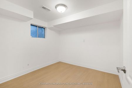 For Lease - 96 Centre Street, Brampton, Ontario - Photo 5
