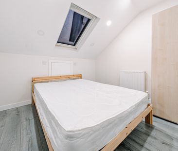 1 Bed Flat, High Road, N15 - Photo 2