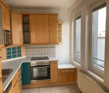 Schöne Dachgeschoßwohnung mit Terrasse - direkt am Donaukanal - Photo 2
