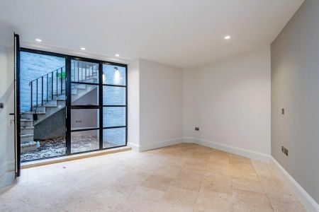 3 bedroom apartment to rent - Photo 3