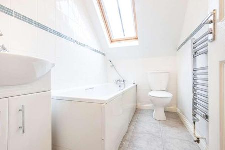 Linden House, Emsworth, PO10 - Photo 5