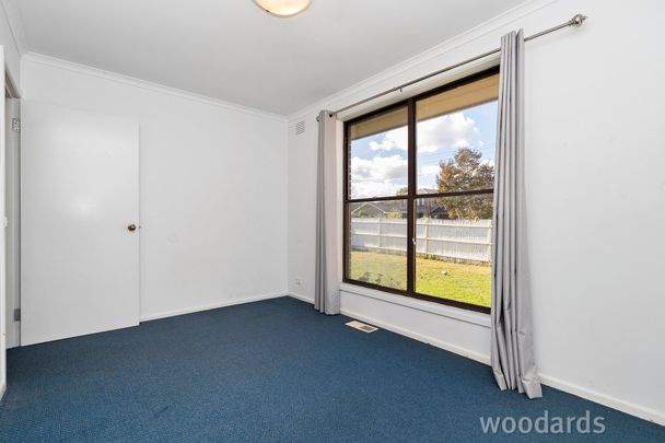 Spacious 3 Bedroom Home - Photo 1