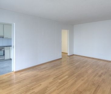 QUIET AND CENTRAL - Photo 1