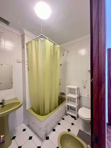 Calle Villarroel, Málaga, Andalusia 29002 - Foto 4