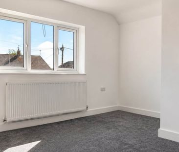 Meadowcroft, Aylesbury - Photo 2