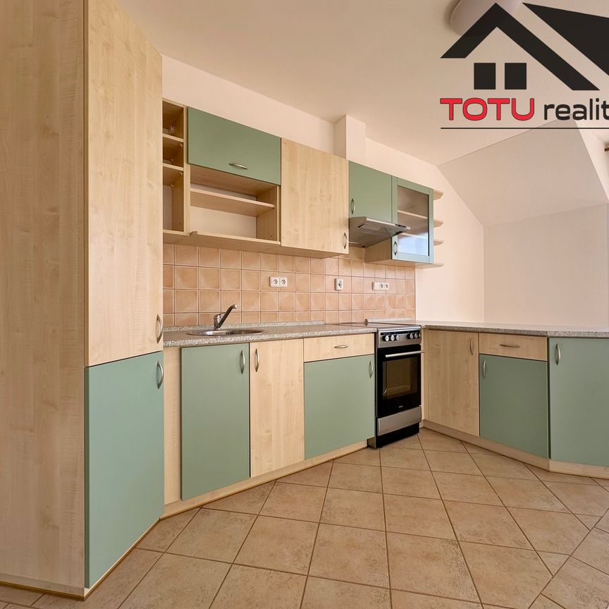 Pronájem bytu 3+kk 71 m², U Zastávky, Náchod - Фото 1