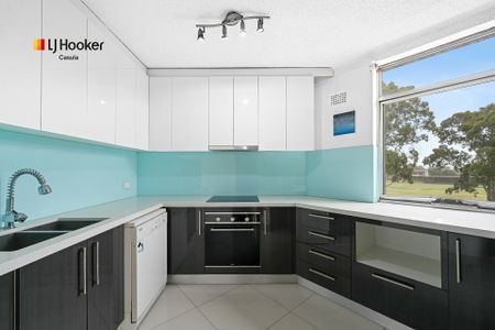 Bright & Modern 2 Bedroom Apartment - Photo 2