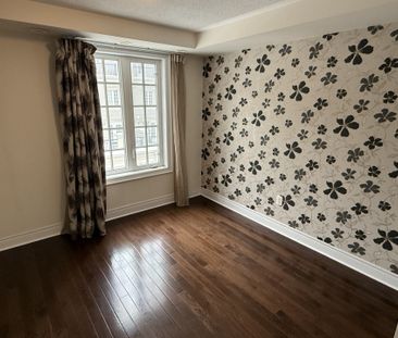 For Lease - 72 Upper Duke Crescent, Markham, Ontario - Photo 5