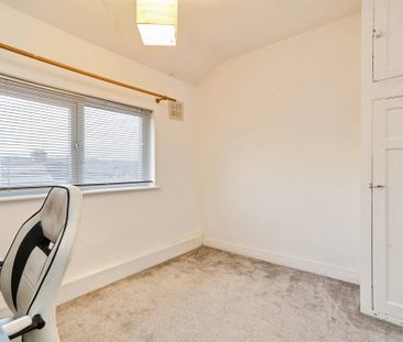 Burley Wood Crescent, Leeds - Photo 4