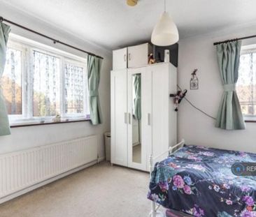 1 bedroom semi-detached house to rent - Photo 5