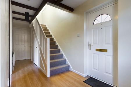 3 bedroom semi-detached house to rent - Photo 5