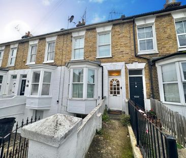 2 bedroom maisonette to rent - Photo 6