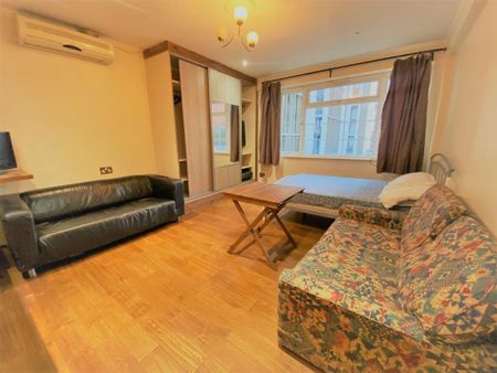 Studio to rent - Photo 2