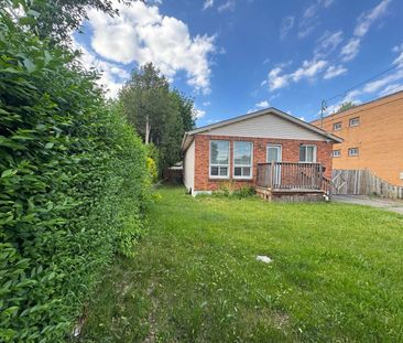 For Lease - 6131 Valley Way, Niagara Falls, Ontario - Photo 5