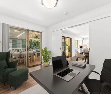 Private, Family-Friendly Home in Southport’s Best Location! - Photo 2