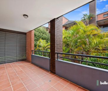 Two Bedroom Apartment in the Heart of Ashfield! - Photo 4