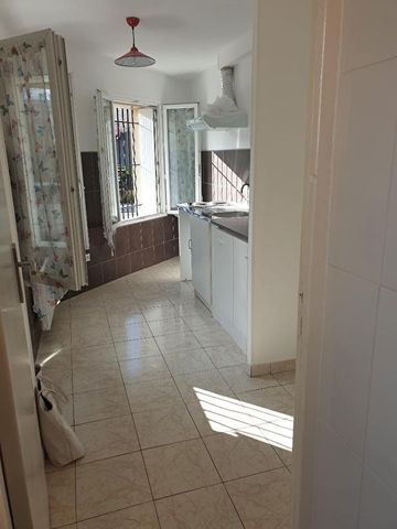 Location Appartement 1 pièce 28m² ST DENIS 93200 - Photo 2