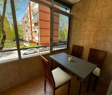 Calle Paredes de Nava, Madrid, Community of Madrid 28017 - Photo 1