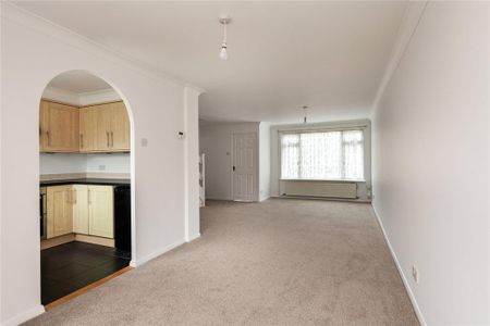 3 bedroom end of terrace house to rent - Photo 4