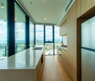 Two Bedroom Luxury Oceanview Apartment - Photo 4