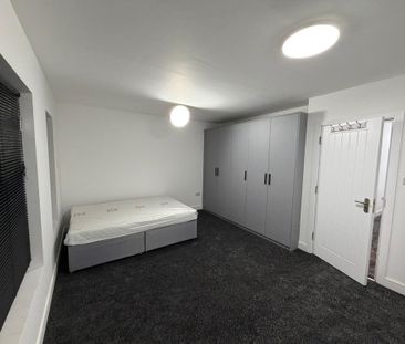 5 bedroom terraced house to rent - Photo 2