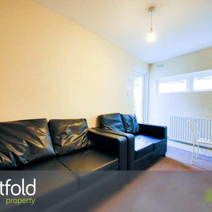 3 bedroom flat to rent - Photo 1