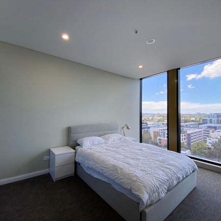 3 Bedroom Penthouse Split Level With City Views - Photo 4
