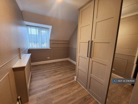 3 bedroom end of terrace house to rent - Photo 3