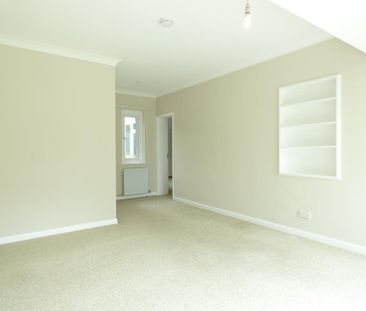 4 bedroom detached bungalow to rent - Photo 1