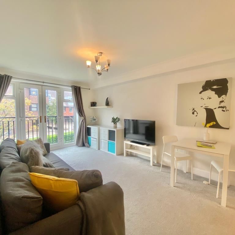 1 bedroom flat to rent - Photo 1