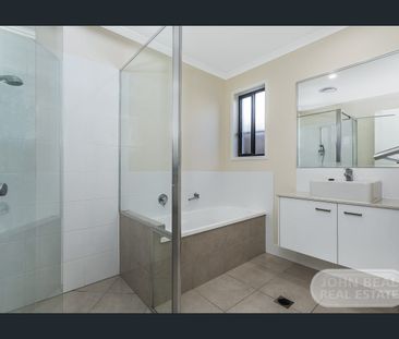 Stylish 3-Bedroom Unit in Prime Rothwell Location - Photo 4