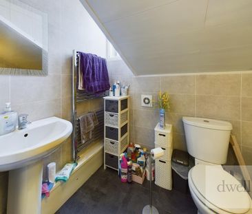 1 bedroom in a house share to rent - Photo 4