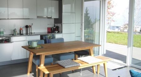 Moderne 2.5-Zimmer-Wohnung in ruhiger Panoramalage von Richterswil - Photo 2