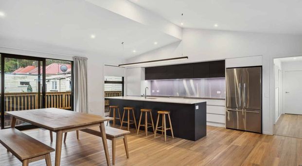 Modern Comfort Meets Sustainability - Photo 1