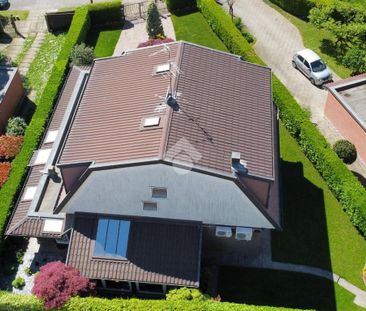 Villa singola in affitto - Photo 1