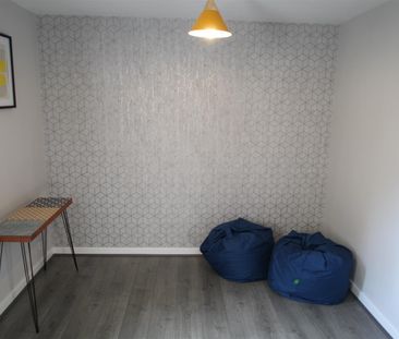 3 bedroom apartment to rent - Photo 2