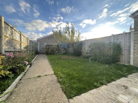 Hopton Gardens, Great Yarmouth, Hopton - Photo 3