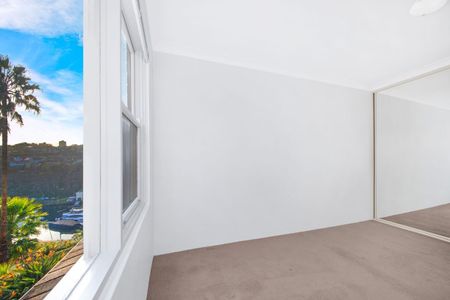Charming Mosman Apartment with Harbour Glimpses - Photo 4
