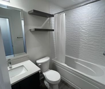 For Lease - 12868 Yonge Street Unit# 16, Richmond Hill, Ontario - Photo 1