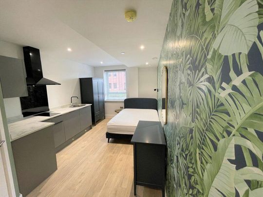 1 bedroom in a house share to rent - Photo 1