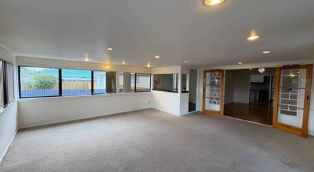 New Feel! Renovated 3 Bed, 1.5 Bath Otara Home... - Photo 5