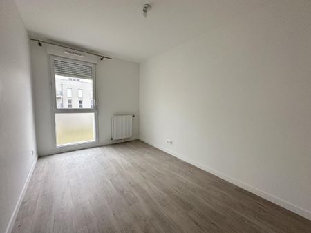 Location Appartement 4 pièces 80m² LUISANT 28600 - Photo 5