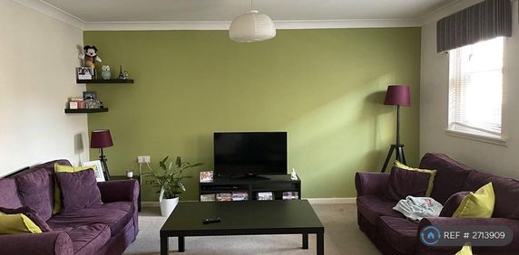 2 bedroom flat to rent - Photo 2