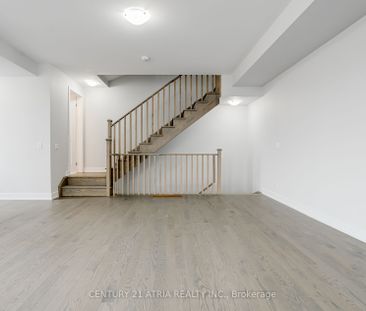 Townhouse For Lease | N8130958 - Photo 1