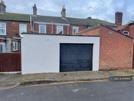 4 bedroom terraced house to rent - Photo 3