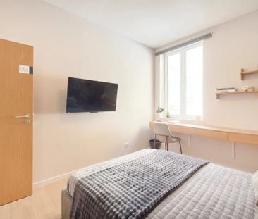 Largo Vitorino Damásio, Lisbon, Lisbon 1200-872 - Photo 6