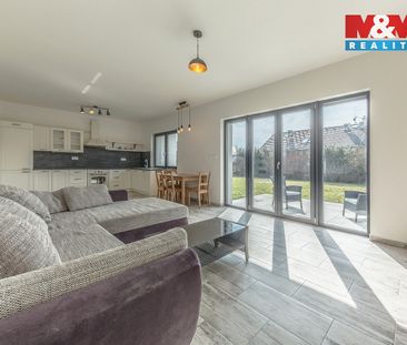 Pronájem domu 132 m² s pozemkem 938 m² - Photo 1