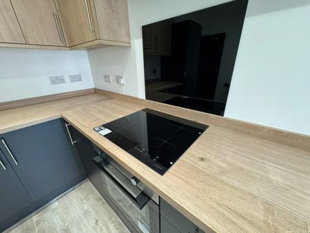 Flat to rent on - Photo 3